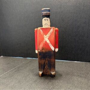 Wolf Creek Folk Art Carved Wood Wood Soldier Cavalry Military Army Guard